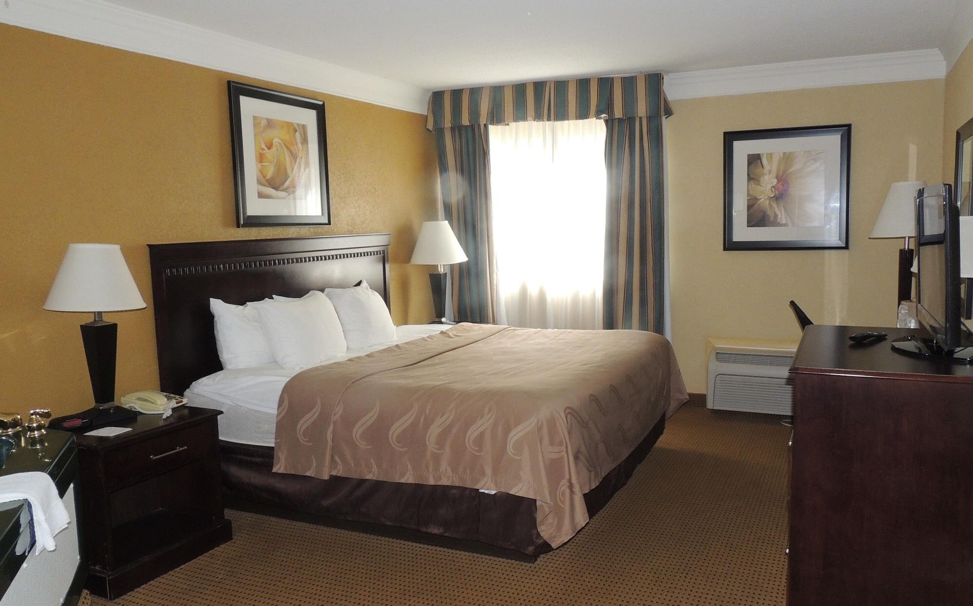 Quality Inn And Suites Fairgrounds - Syracuse Seneca Knolls Zewnętrze zdjęcie
