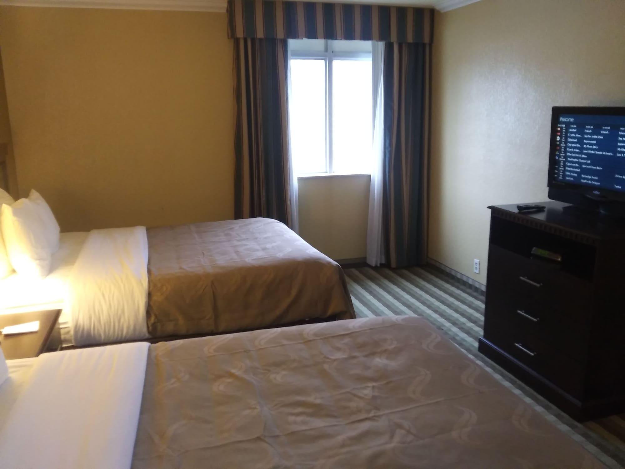 Quality Inn And Suites Fairgrounds - Syracuse Seneca Knolls Zewnętrze zdjęcie