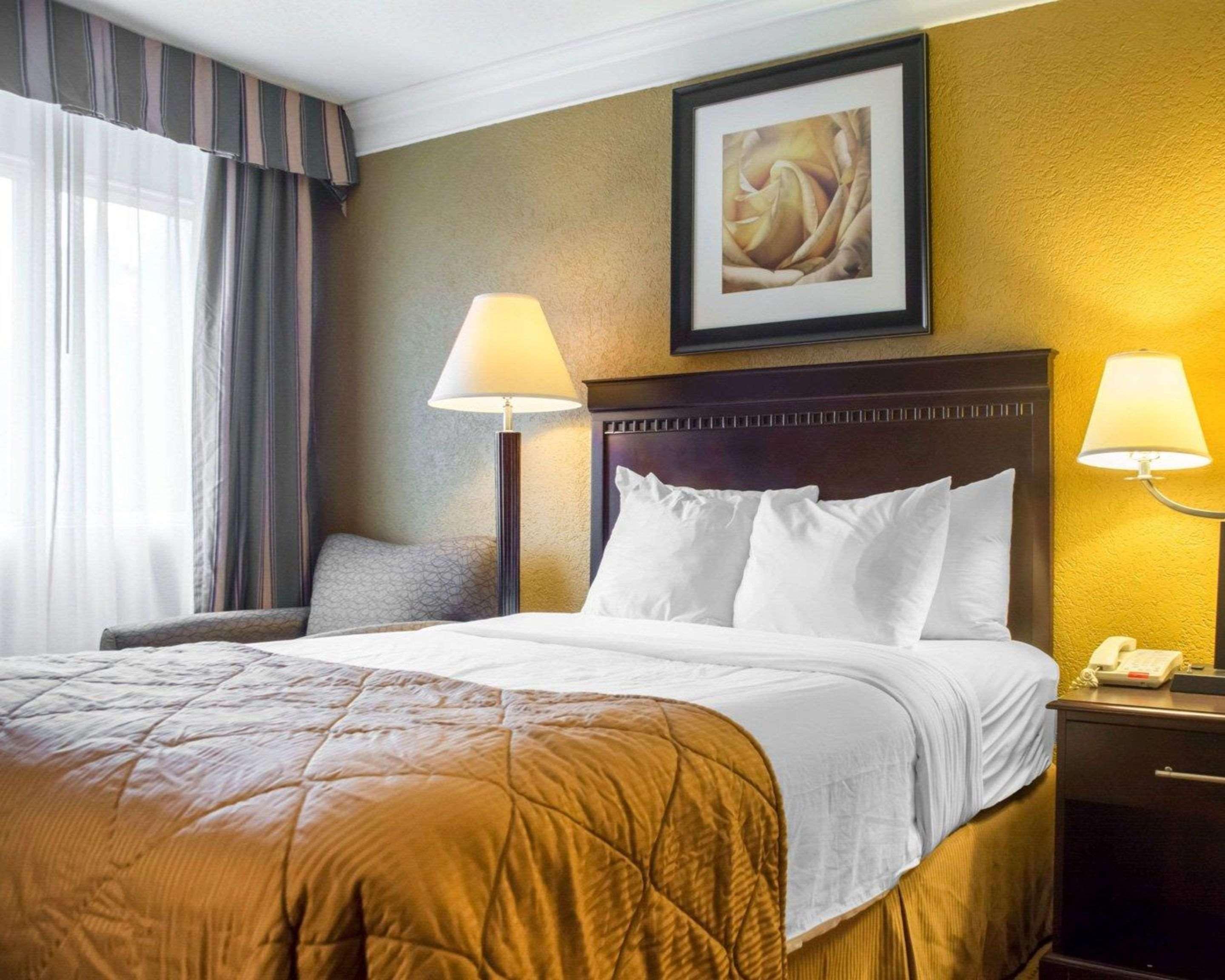 Quality Inn And Suites Fairgrounds - Syracuse Seneca Knolls Zewnętrze zdjęcie