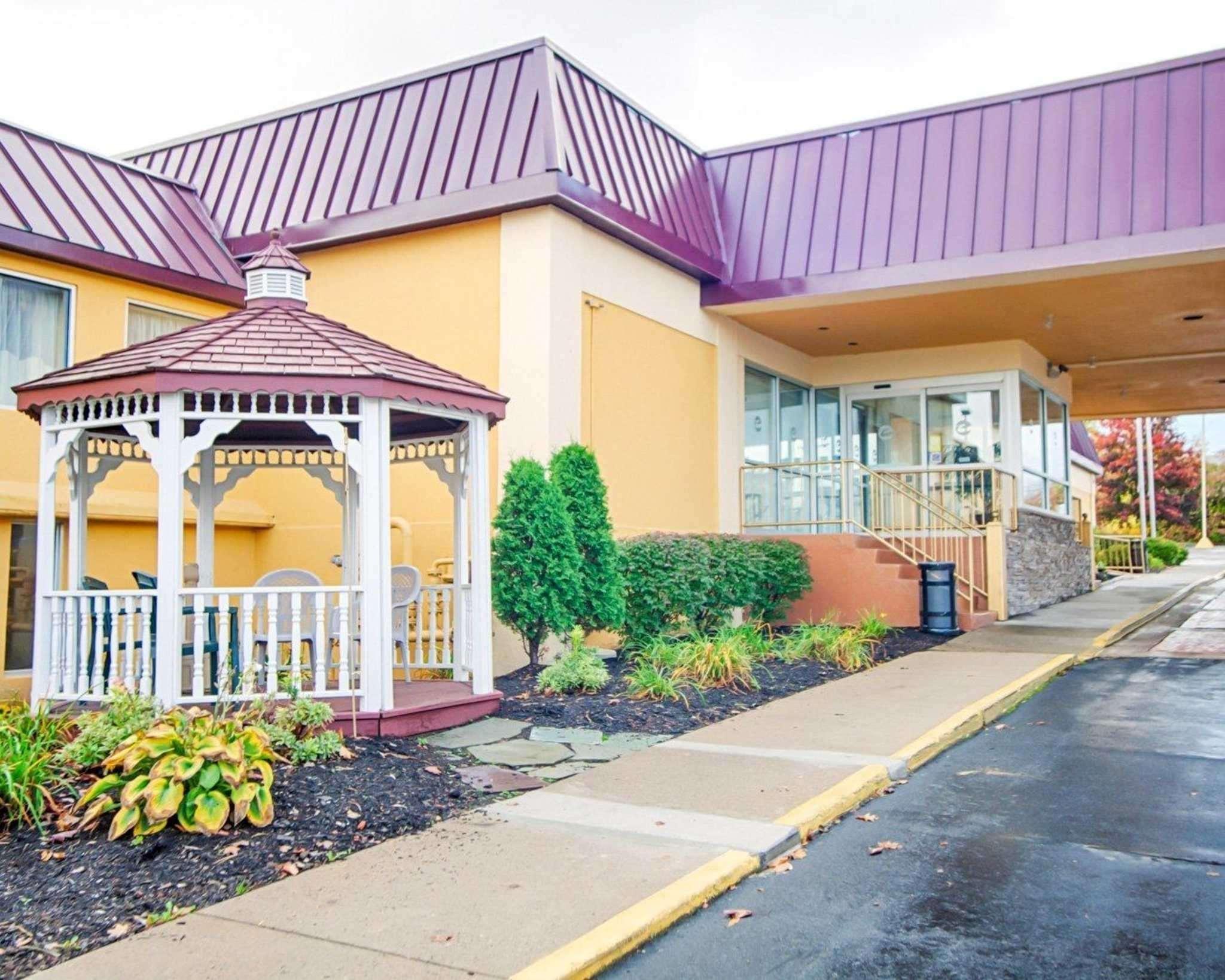 Quality Inn And Suites Fairgrounds - Syracuse Seneca Knolls Zewnętrze zdjęcie