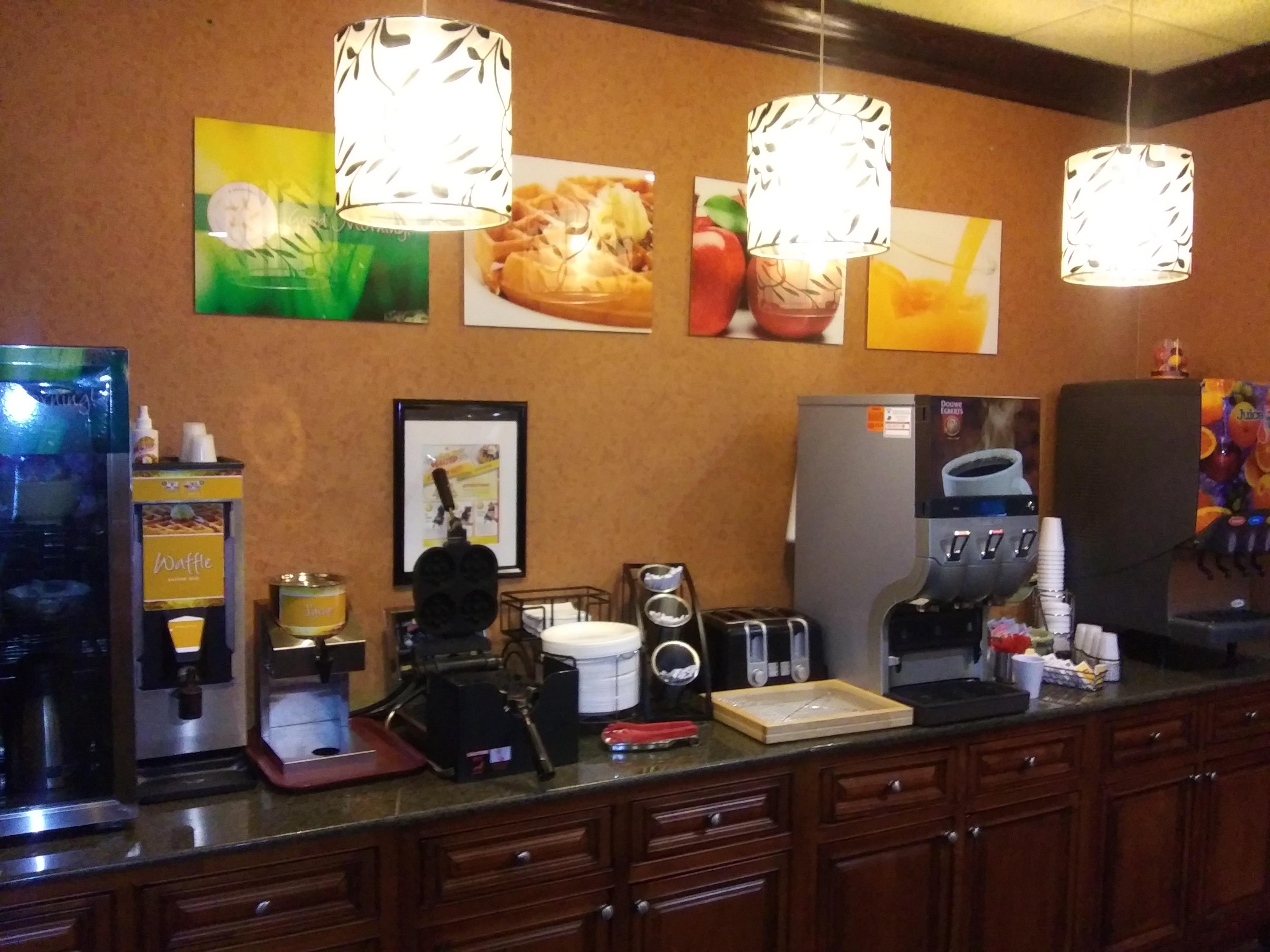 Quality Inn And Suites Fairgrounds - Syracuse Seneca Knolls Zewnętrze zdjęcie
