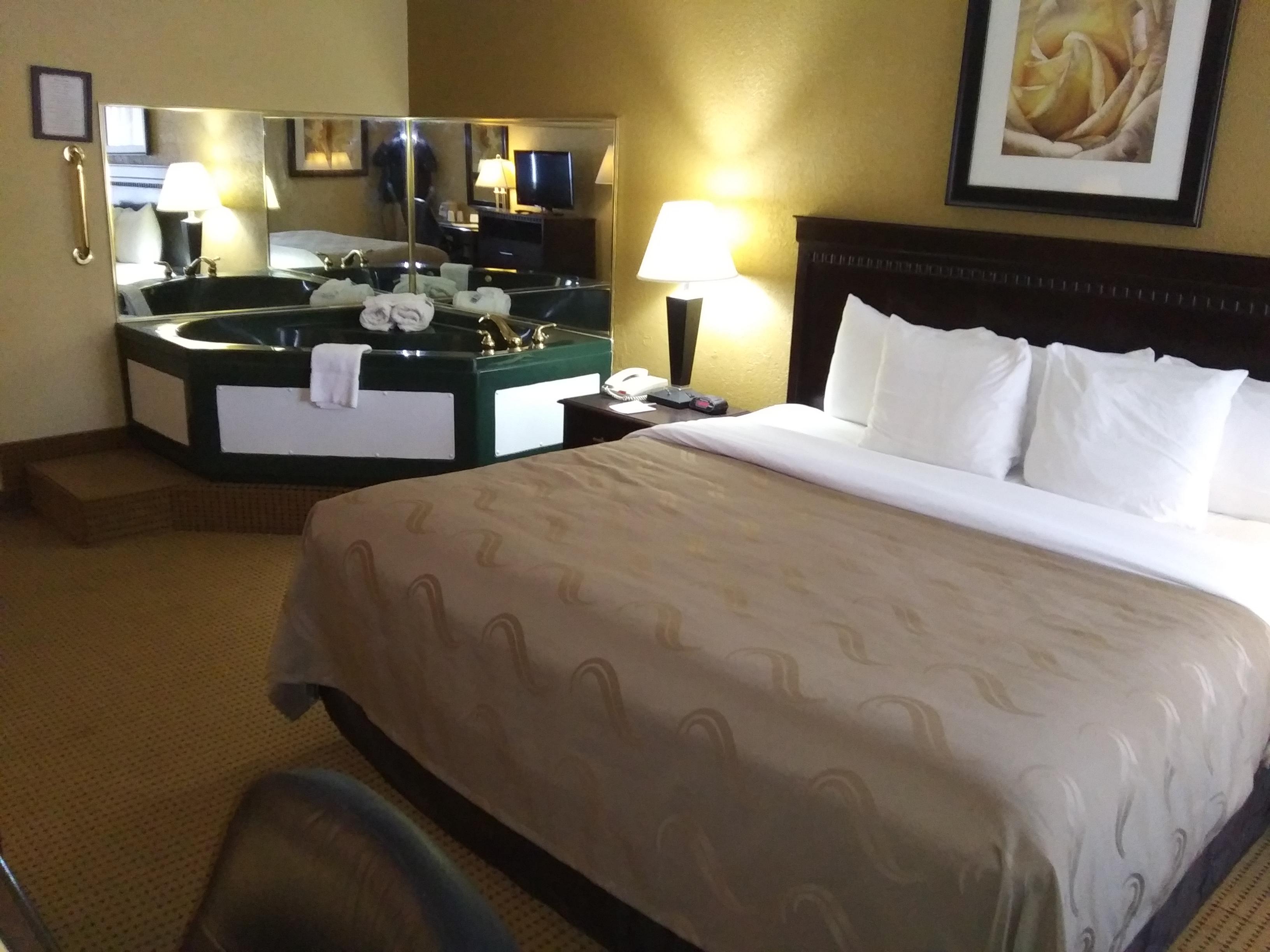 Quality Inn And Suites Fairgrounds - Syracuse Seneca Knolls Zewnętrze zdjęcie