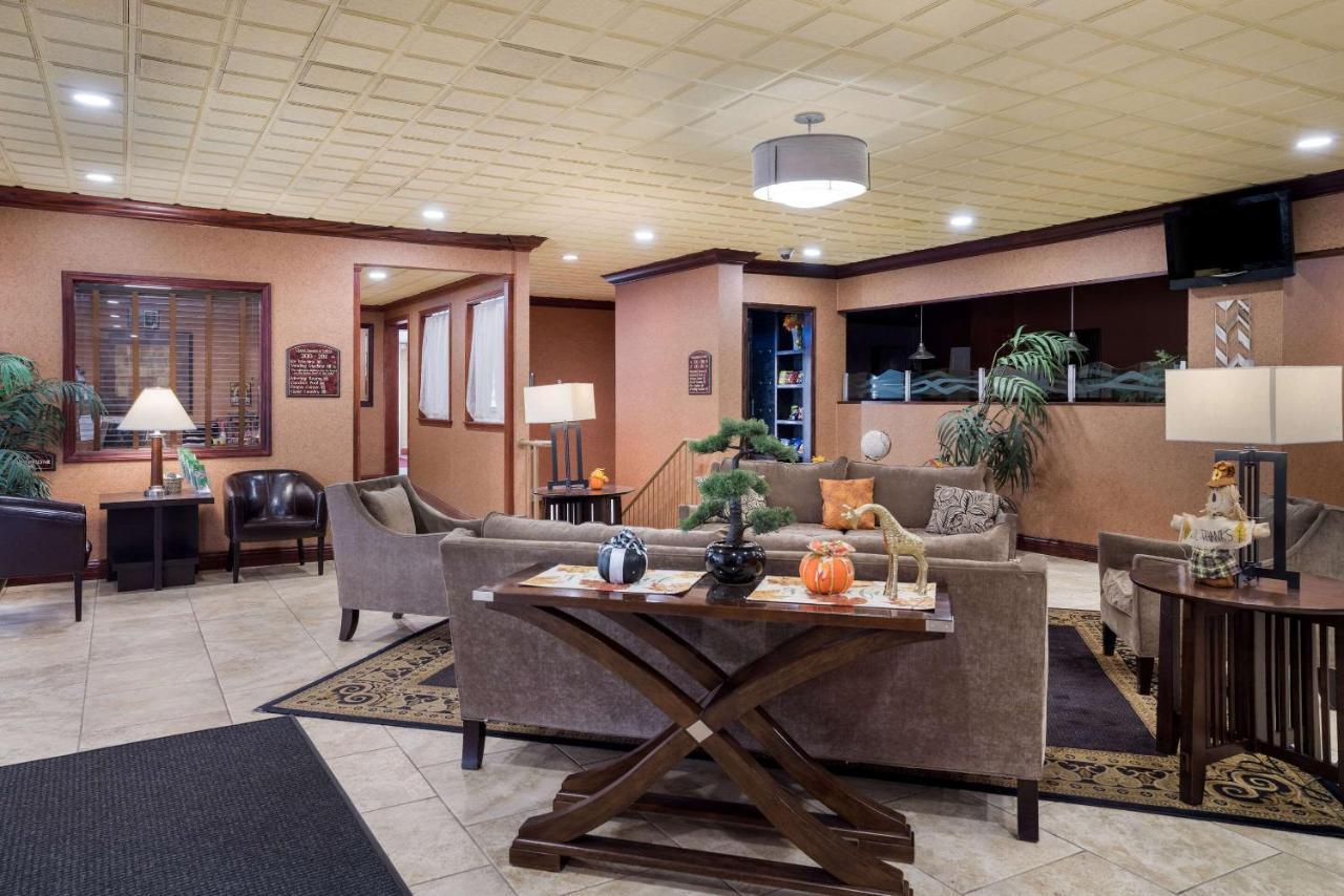 Quality Inn And Suites Fairgrounds - Syracuse Seneca Knolls Zewnętrze zdjęcie