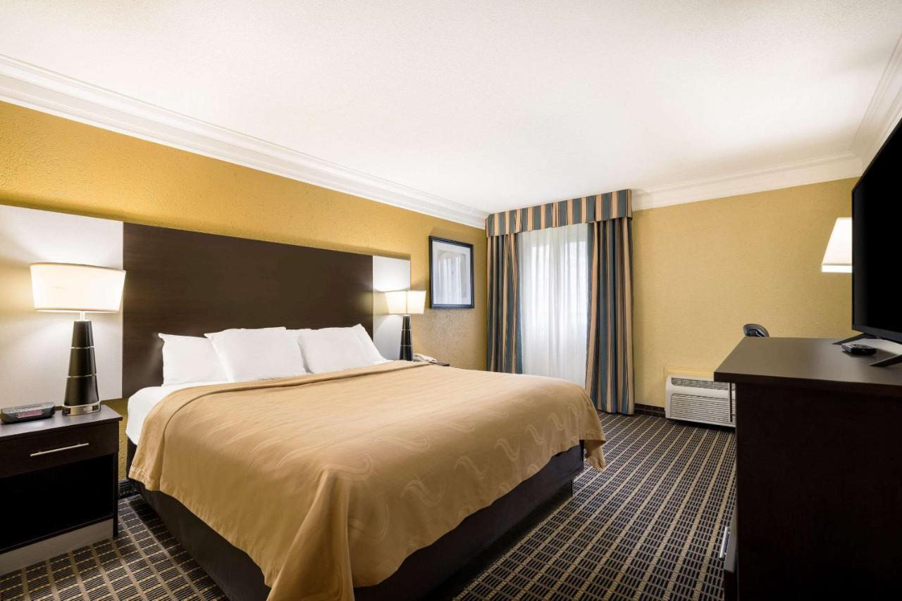 Quality Inn And Suites Fairgrounds - Syracuse Seneca Knolls Zewnętrze zdjęcie
