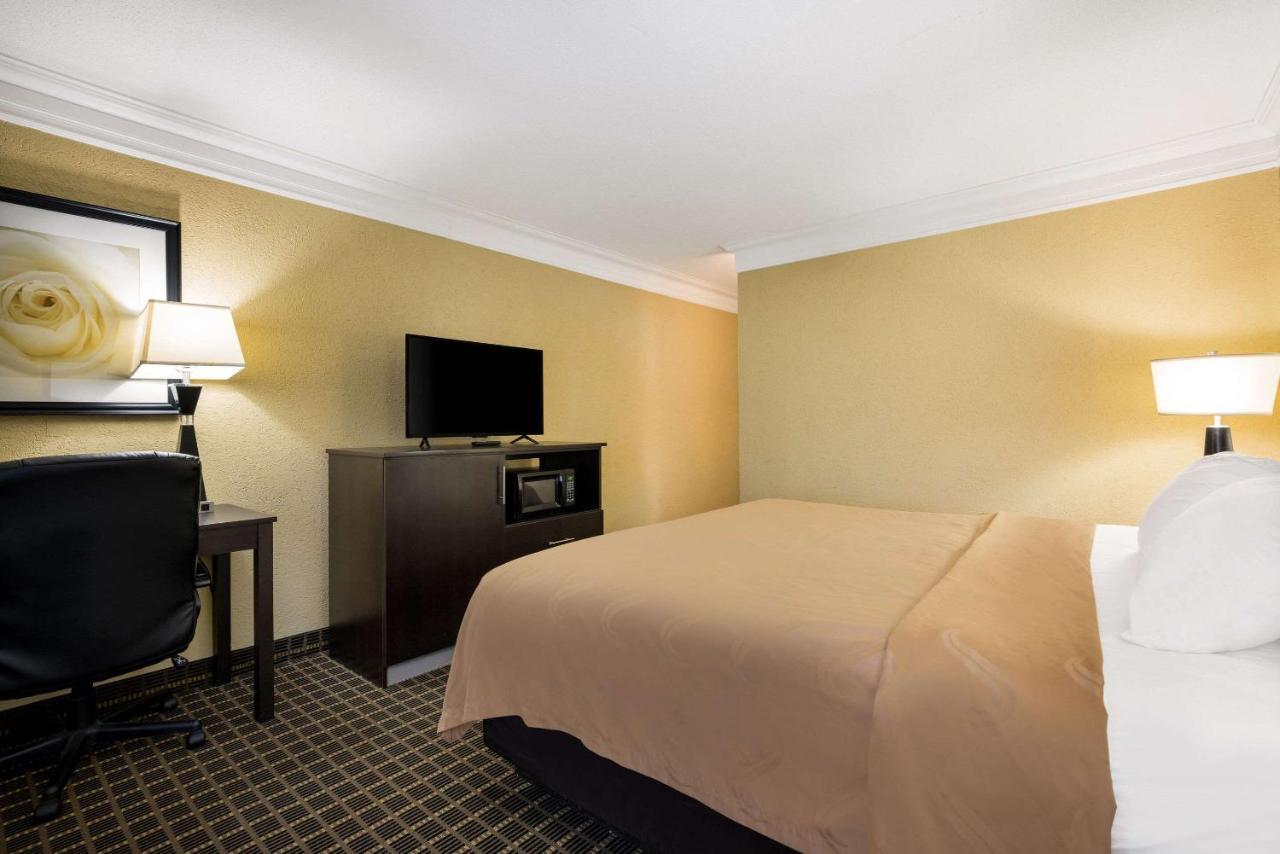 Quality Inn And Suites Fairgrounds - Syracuse Seneca Knolls Zewnętrze zdjęcie