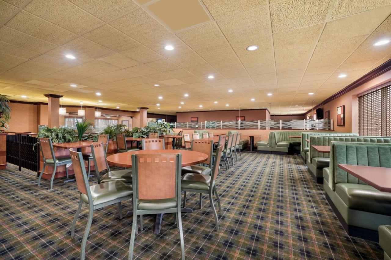 Quality Inn And Suites Fairgrounds - Syracuse Seneca Knolls Zewnętrze zdjęcie